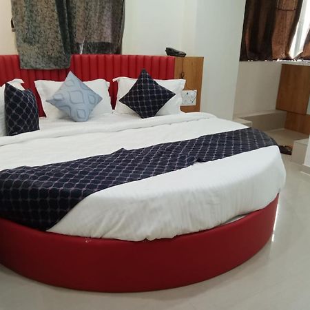 Hotel Rk Villa Vadodara Eksteriør billede
