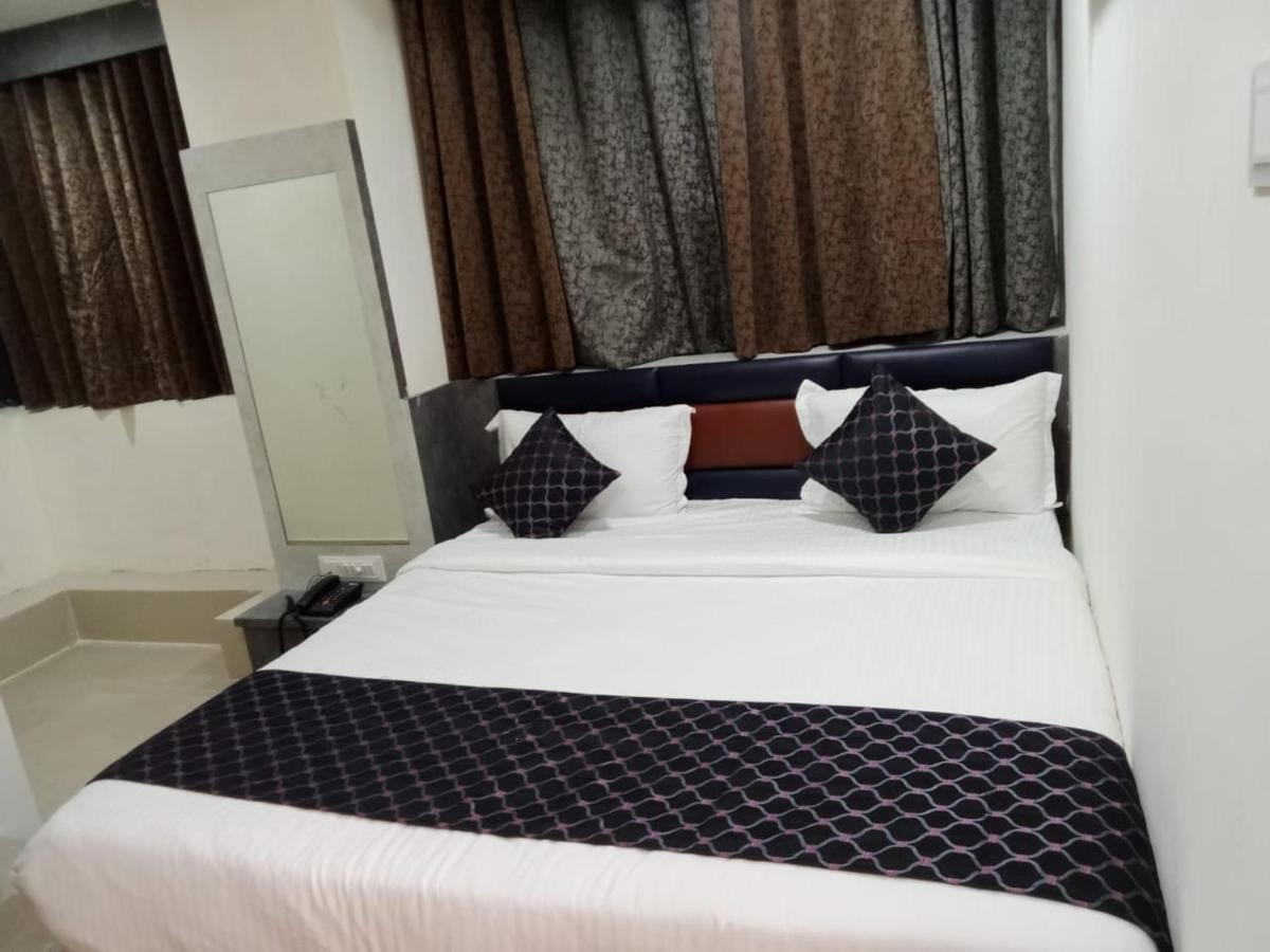 Hotel Rk Villa Vadodara Eksteriør billede