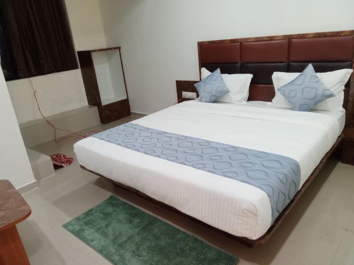 Hotel Rk Villa Vadodara Eksteriør billede