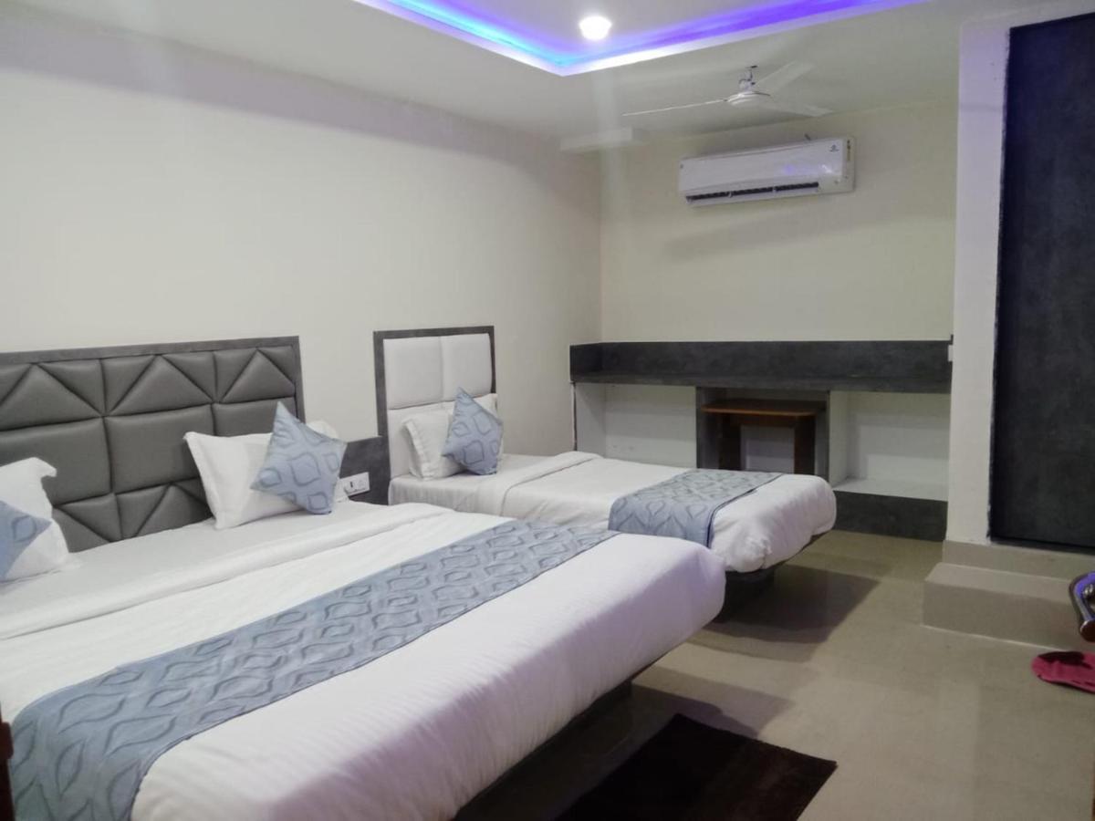Hotel Rk Villa Vadodara Eksteriør billede