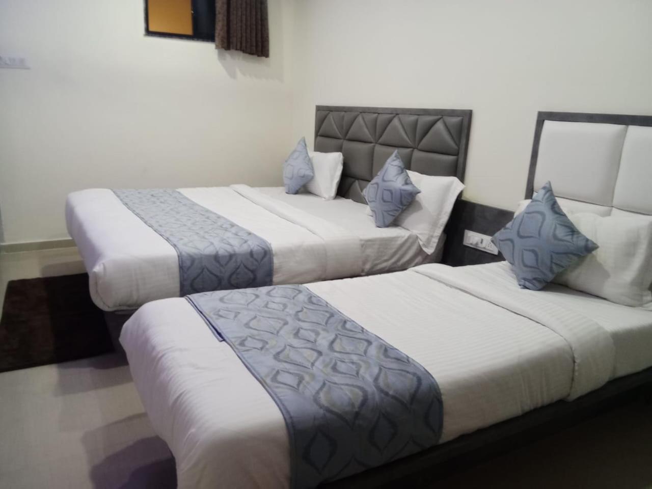 Hotel Rk Villa Vadodara Eksteriør billede